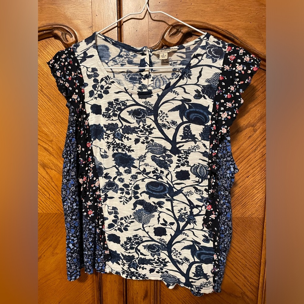 🌺 Lucky brand floral top
